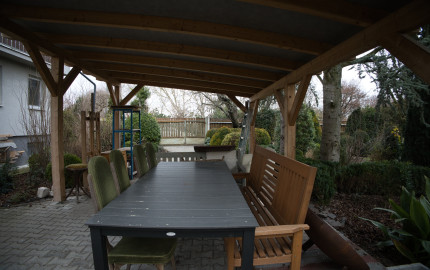 P.G's & Co. | Predáme 3 izbový rodinný dom na veľkom krásnom pozemku v Dobrohošti