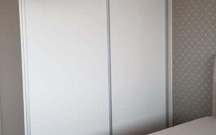 KOMPLET ZARIADENY 2 izb. byt, garaž. státie, FUXOVA - Petržalka