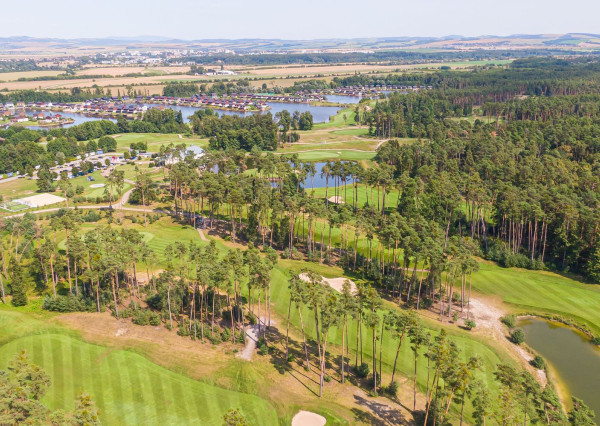 NA PREDAJ 4izb. rekreačný dom priamo pri golfovom areály PENATI GOLF REZORT