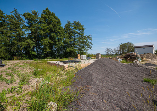 NA PREDAJ pozemok + základová doska + projekt priamo pri golfovom areály PENATI GOLF REZORT