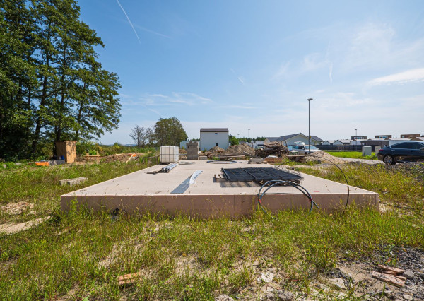 NA PREDAJ pozemok + základová doska + projekt priamo pri golfovom areály PENATI GOLF REZORT