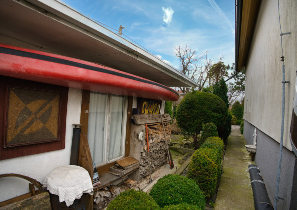 P.G's & Co. | Predáme 3 izbový rodinný dom na veľkom krásnom pozemku v Dobrohošti