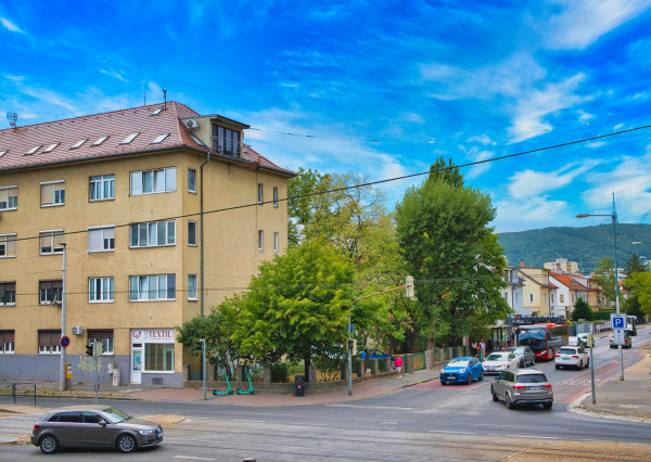 P.G's & Co. | Exkluzívne predám obchodný priestor na lukratívnom mieste oproti Polusu (roh Riazanská a Vajnorská ulica)